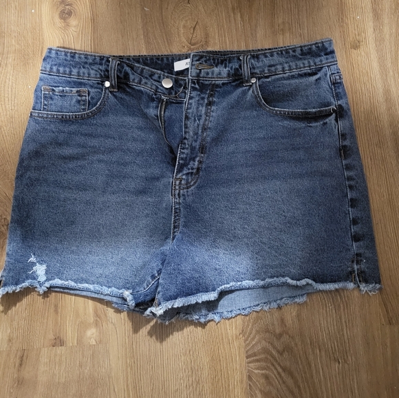 Just Fab Denim Shorts - Picture 1 of 3
